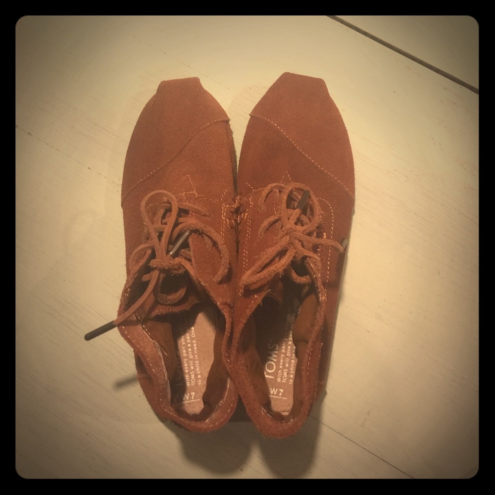 EUC Toms Suede Moccasins